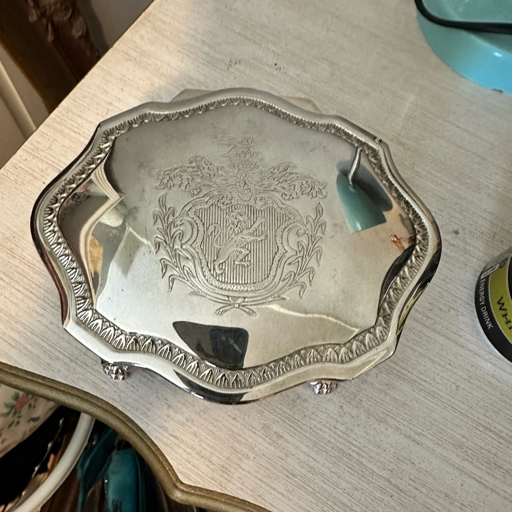 Vintage International Silver Company Crested Silver-Plate Hinged Jewelry Box